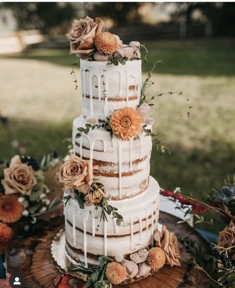 Boho Cake Ideas For Wedding, Bohemian Cake Wedding, Rustic Style Wedding Cakes, Blue And Orange Western Wedding, Western Cake Wedding, Rustic Boho Wedding Cake 3 Tier, Country Boho Wedding Cake, Vintage Boho Wedding Cake, Western Fall Wedding Cake