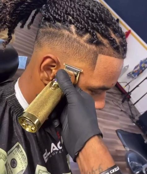 Fade Locs Men, Mens Twists With Fade, Black Mens Boxbraids, Braid Twists Styles Black Hair Men, Braids With Undercut Men, Black Man Long Hair Styles, Fade Dreadlocks Men Styles, Man Buns Hairstyle, Freeform Dreads Men Fade