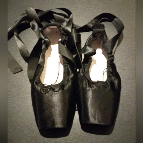 Black Satin Ballet Slippers, Size 43. New, Never Worn. Black Pointe Shoes Aesthetic, Black Pointe Shoes, Gwen Aesthetic, Satin Ballet Slippers, Black Ballet Slippers, Black Ballet Shoes, Ballet Pointe Shoes, Baby Ballerina, Halloween Clown