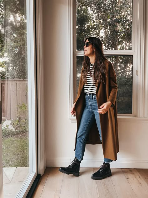 Daily Look – Natalie Borton Blog Daily Look Outfits Winter, Natalie Borton Style Fall, Minimalist Autumn Outfit, Chic Relaxed Winter Skirt, Natalie Borton Winter, Natalie Borton Summer, Timeless Button-up Fall Blazer, Minimalist Fall Fashion, Winter Capsule Wardrobe 2022