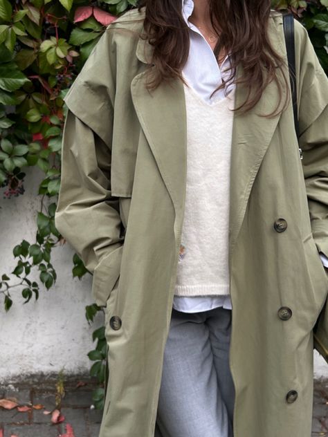 #fall #fashion #autumn #outfits #ootd #aesthetic #art #model #trendy #coat #trench #green #jewelry #diy #outfitoftheday #vibes #ideas #crochet Green Trench Coat Outfit, Coat Ootd, Olive Trench Coat, Coat Outfit Casual, Raincoat Outfit, Green Raincoat, Green Trench Coat, Khaki Trench Coat, Trendy Coat