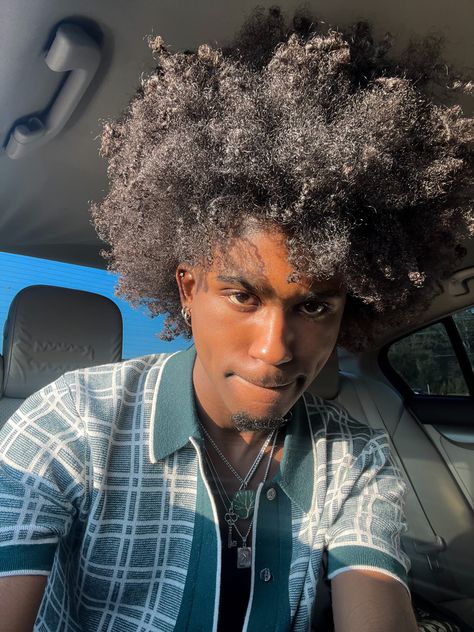 Black Men With Afros, Curly Afro Men, Afro Aesthetic, Bleached Hair Men, Mens Twists Hairstyles, Hair Like Wool, Afro Hairstyles Men, Black Hair Inspiration, Natural Hair Men