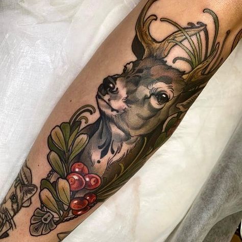 Traditional Tattoo Reference, Natur Tattoo Arm, Elk Tattoo, Fake Skin Tattoo, Bumble Bee Tattoo, Art Nouveau Tattoo, Nouveau Tattoo, Tattoo Themes, Deer Tattoo