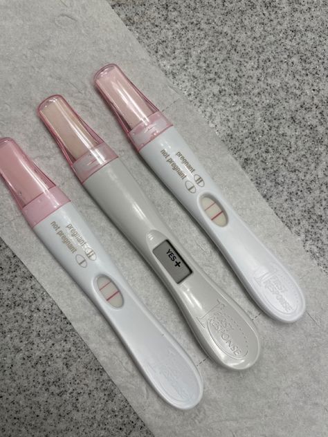 Pregnant Test Aesthetic, Testpack Positive Pregnancy, Pregnant Test Positive, Testpack Positive Tumblr, Ward Aesthetic, Pregnant Test, Pregnancy Test Positive, Test Pregnancy, Pregnancy Belly Photos