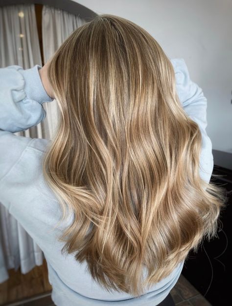 Medium Brown Hair with Soft Glow Highlights Soft Hair Color, Babylights Blonde, Babylights Hair, Baby Highlights, Long Hair Highlights, Baby Lights, Medium Brown Hair, Dirty Blonde Hair, Blonde Hair With Highlights