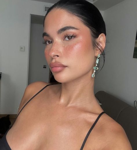 20 Makeup, Mekap Mata, Dewy Makeup, Smink Inspiration, Dope Makeup, Cute Makeup Looks, Beautiful Night, Spring Makeup, Glowy Skin