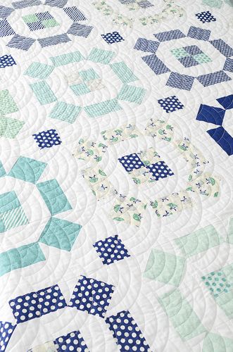 Thimble Blossoms, Camille Roskelley, Puddle Jumping, Quilt Modernen, Fat Quarter Quilt, Pretty Quilt, Jellyroll Quilts, White Quilt, Scrappy Quilts