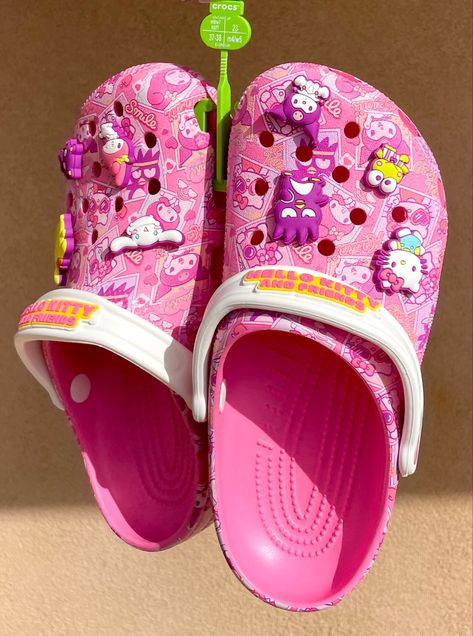 #y2k #y2kaesthetic #y2kfashion #2000s #nostalgia #childhoodmemories #pink #sanrio #sanriohoe #hellokitty #hellokittylover #kuromi #mymelody #2000sfashion #2000snostalgia #hellokittycrocs #crocs #hellokittyandfriends #hellokittyandfriendsxcrocs Sanrio Sandals, Sanrio Crocs Aesthetic, Sanrio Crocs, Hello Kitty Crocs Charms, Peach Crocs, Crocs With Hello Kitty Charms, Crocs Hello Kitty Charm, Y2k Closet, Shop Outfits