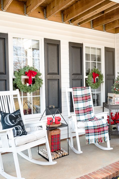 I realize that in blogger time, this Christmas home tour is coming to you extremely late! I honestly was not going to bother doing a Christmas home tour this year since it’s so late in the season, but I decorated everything–so why not show you, right? This is our first Christmas in our new home … Farmhouse Front Porch Decorating, Christmas Porches, Farmhouse Front Porch Decor, Country Porches, Winter Porch Decor, White Rocking Chairs, Veranda Design, Front Porch Furniture, Farmhouse Porch Decor