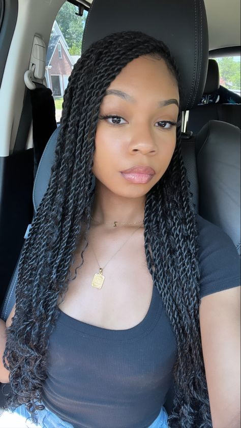 Braid In Braids, Trendy Weave Hairstyles, 1700s Food, Individual Twist, Sengalese Twists Curls At The End, Hair Styles Protective Hairstyles, Twists For Black Women, Senagele Twist, Long Twist