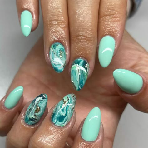 Mint Green Nail Art Design, Blue Green And Gold Nails, Green Blue Marble Nails, Marble Spring Nails, Mint Green Marble Nails, Spring Marble Nail Designs, Bright Marble Nails, Marble Summer Nails, Spring Marble Nails