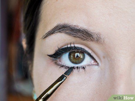 How to Do 60s Eyeliner: 10 Steps (with Pictures) - wikiHow Retro Eye Makeup 1960s, 60s Eyeliner, Retro Eye Makeup, Black Eyeliner Pencil, Eyeliner For Beginners, Eyeliner Styles, Proper Skin Care, Best Eyeliner, Eyeliner Looks