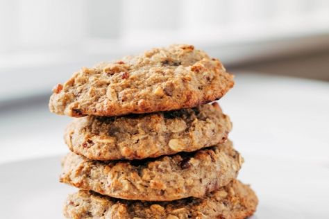 Quinoa Flake Cookies - Ancient Harvest Quinoa Flakes Recipes, Sugar Free Biscuits, Quinoa Flakes, Bright Line Eating Recipes, Yum Breakfast, Breakfast Cookie Recipe, Breakfast Juice, Breakfast Inspiration, Kid Recipes