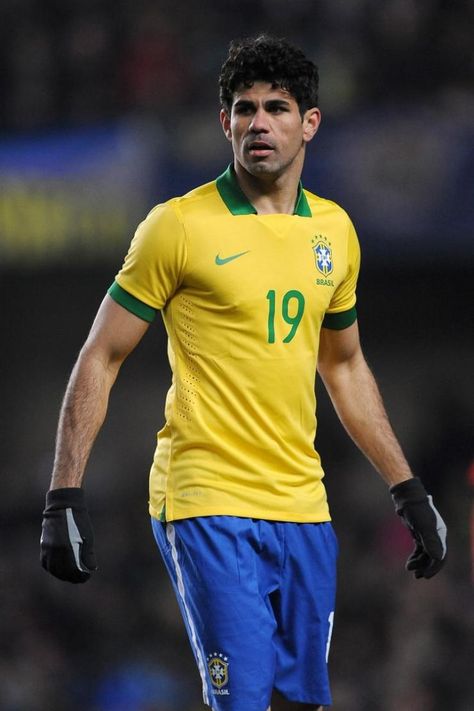 In March 2013, DIEGO COSTA played two friendly games for Brazil, but he later chose to represent Spain instead, making his debut for La Roja in March 2014... Costa Brazil, Football Basket, Diego Costa, Fifa 2022, World Football, Media Platform, Sport Football, Qatar, Fifa