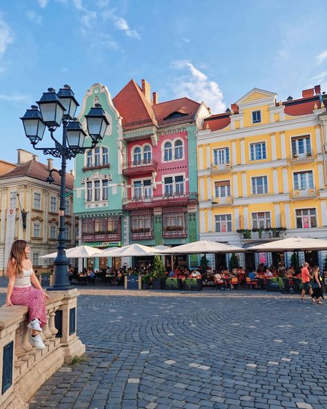 Dosta sladak Temišvar 🇷🇴 10/10🥰 📍Timisoara, Romania #romania #romaniatravel #travelromania #travel #kamozavikend #putopis #travelina Romanian Landscape, Romania Aesthetic, Timisoara Romania, Romania Travel, Travel Instagram, Romania, Travel Destinations, Bucket List, Travel