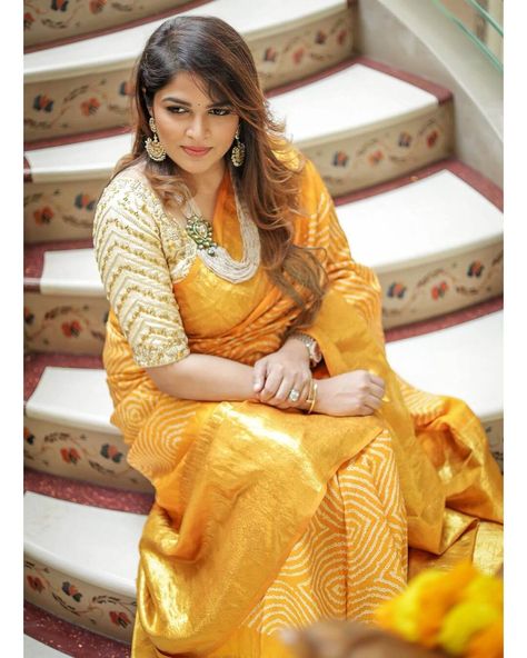 Saree Blouses For Women, Viranica Manchu, Saree Celebrity, Blouse Designs For Saree, Saree Hairstyles, Traditional Silk Saree, Elegant Blouse Designs, Saree Blouses, Saree Blouse Designs Latest