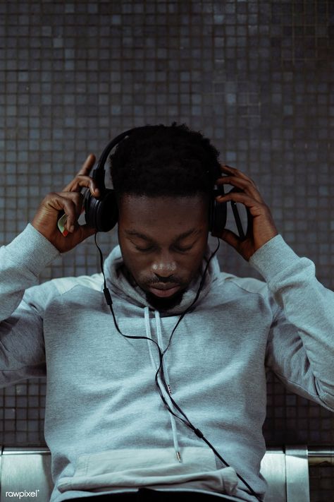 Man listening to music | premium image by rawpixel.com / eyeeyeview Music Photoshoot, Wearing Headphone, Music Headphones, Audio Sound, Man Images, Music Photo, Music Aesthetic, Music Photography, Man Photo