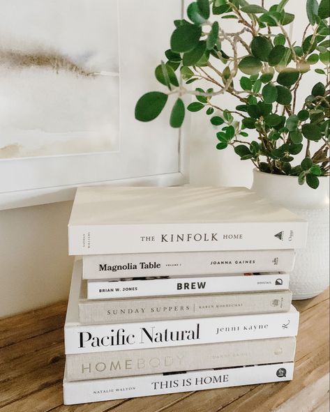 Neutral coffee table books, beautiful pages and inspiration, perfect for styling tables and shelves Coffee Table Book Design, Best Coffee Table, The Kinfolk Table, Best Coffee Table Books, Coffee Table Books Decor, Kinfolk Home, Aesthetic College, Project List, Coffee Table Styling