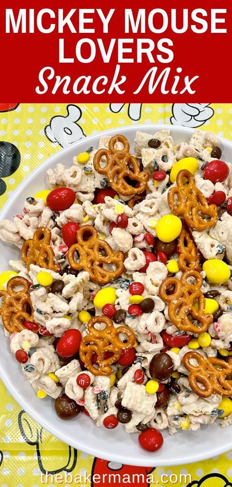 Treat the Disney fanatics in your life to this adorable and delicious Mickey Mouse Lovers Snack Mix. The sweet and salty snack, complete with mouse-shaped pretzels, brings magic to your fingertips… Mickey Mouse Snacks, Chocolate Dipped Fruit, Trail Mix Recipes, Birthday Snacks, Yummy Desserts Easy, Disney Snacks, Quick Appetizers, Salty Snacks, Delicious Snacks Recipes