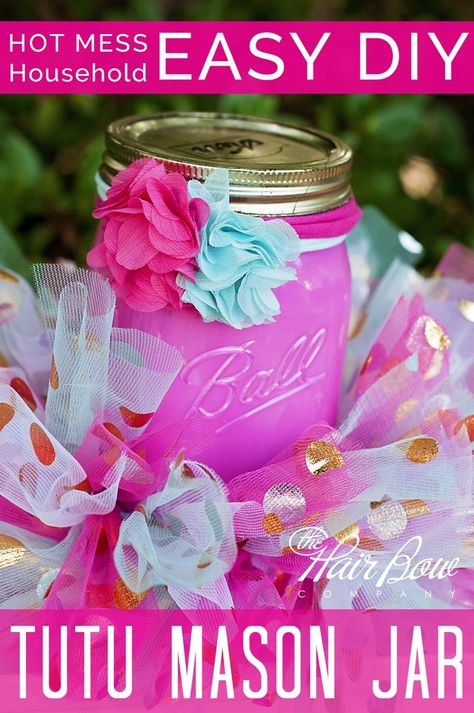 DIY Tutu Mason Jar - A tulle embellished mason jar tutorial Tutu Mason Jar Centerpiece Diy, Tutu Diy, Baby Shower Girl Diy, Pinterest Fail, Jars Diy, How To Make Tutu, Diy Mason Jar, Diy Baby Shower Decorations, Diy Tutu