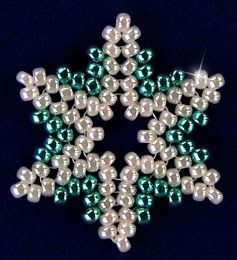 Free Bead Patterns, Beaded Snowflakes Ornament, Beaded Christmas Decorations, Beaded Snowflake, Jewelry Bowl, Holiday Beading, Beaded Snowflakes, Beading Patterns Free, Navidad Diy