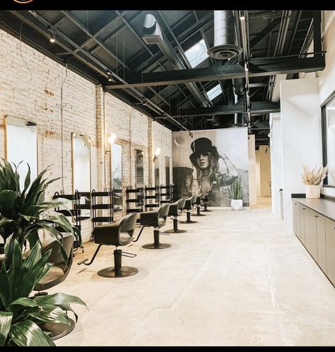 Salon Brick Wall, Country Chic Hair Salon, Hair Salon Interior Design Industrial, Black Ceiling Hair Salon, Industrial Design Salon, Metal Building Hair Salon, Brick Wall Hair Salon, Modern Industrial Salon Design, Contemporary Salon Design