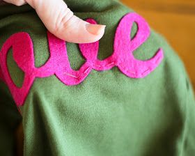 Finley and Oliver: DIY Appliqued Love Tee Embroidery Stitches Beginner, Sweater Refashion, Felt Letters, Felt Embroidery, Applique Shirts, Sewing Appliques, Baby Blocks, Embroidered Tee, Hand Embroidery Pattern