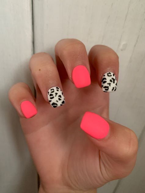 Short Neon Nails Acrylic Square, Faith Nails, Bachelorette Party Nails, Country Acrylic Nails, Character Nails, Cowboy Nails, Cheetah Print Nails, Overlay Nails, Vday Nails