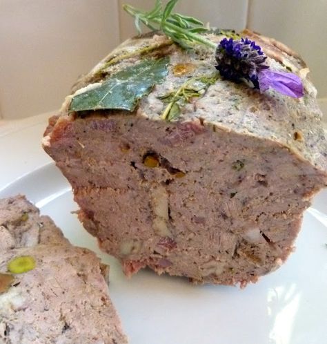 Lindaraxa: Picnic Fare...Duck Pate De Campagne French Pate Recipe, Duck Liver Pate Recipe, Deli Meat Recipes, Duck Pate, Liver Pate Recipe, Terrine Recipe, Pate Recipes, Liver Recipes, Duck Recipes