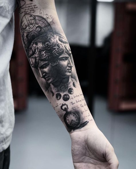 Janus Tattoo, Chris Tattoo, God Tattoos, Tattoos Inspo, Greek Tattoos, Dream Bike, Symbol Tattoos, Two Faces, Tattoo Sleeve Men