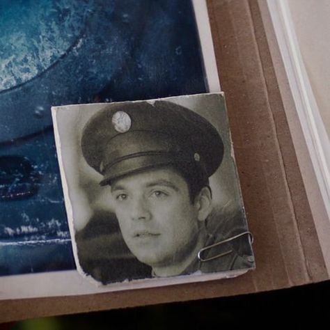 Everyone else: let's get the stones to bring our friends back Steve (who actually wants the stones to go back in time and live with Peggy):… Bucky Barnes Aesthetic Pictures, James Barnes Aesthetic, Buck Wallpaper, Bucky Aesthetic, James Bucky Barnes, 40s Aesthetic, Bucky Barnes Aesthetic, Bucky Barnes Captain America, Dr Marvel