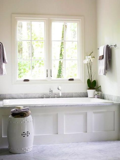 22 Wood Covering Ideas for Modern Bathroom Tubs, Adding Natural Beauty to Bathroom Design Wood Tub Surround, Bath Tub Surround, Tub Surround Ideas, Popular Bathroom Designs, Wood Tub, Bathtub Surround, Drop In Tub, Refinish Bathtub, Bathtub Walls