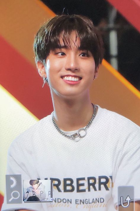 Han Jisung Smile, Han Jisung, Kpop Boy, Stray Kids, England