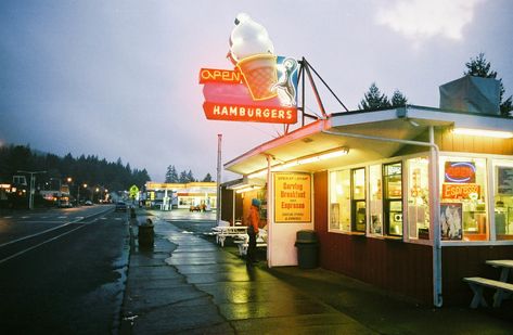 Cascade Locks Oregon, Town Aesthetic, Whatever Forever, Mining Town, Small Town Life, Veronica Lodge, Tumblr Aesthetic, It Goes On, Night Aesthetic