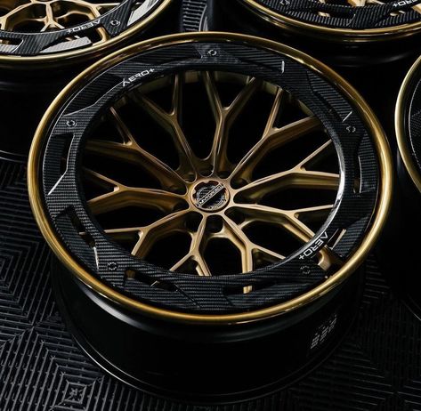 Car Alloy Wheels Design, Steve Mcqueen Le Mans, Kereta Sport, Porsche Wheels, Orange Wheels, Car Wheels Rims, Rims And Tires, Rims For Cars, Car Mods