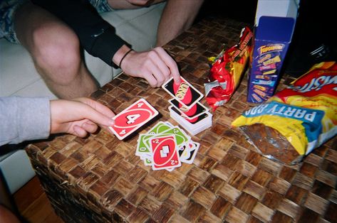 Friends Games Night, Uno Game Night Aesthetic, Picknick Games, Party Game Aesthetic, Video Games With Friends Aesthetic, Night Games Aesthetic, Games Night With Friends, Video Game Night Aesthetic, Game Night Friends Aesthetic