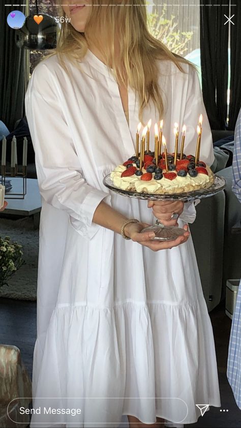 25th Birthday Astethic, Birthday Cocktail Aesthetic, Couqutte Birthday, Birthday Cake With Candles Aesthetic, Birthday Cake Aesthetic With Candle, It S My Birthday, Aesthetic Indie, Bday Girl, Holiday Planning