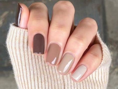 Diseños en uñas color neutro sencillos y elegantes | ActitudFem Ongles Beiges, Beige Nails Design, Beige Nails, Beautiful Nail Designs, Neutral Nails, Brown Nails, Chic Nails, Short Acrylic Nails, Nail Arts