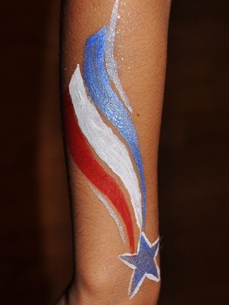 Cheek Painting, 4th Of July Pics, 4th Of July Makeup, Cheek Art, Patriotic Designs, Spirit Week Outfits, Leg Painting, Face Painting Easy, Kids Face Paint