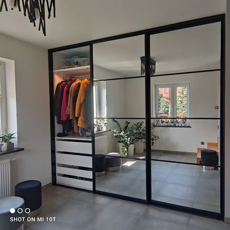 Black Mirror Closet Doors, Black And Cream Bedroom, Beige And Grey Living Room, Sliding Mirror Closet Doors, Mirror Closet, Sliding Door Wardrobe Designs, Closet Door Makeover, Condo Interior Design, Ikea Pax Wardrobe