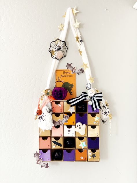 Halloween Advent Calendar – Klos + Co Crayon Activities, Halloween Advent Calendar, Room On The Broom, Halloween 6, Boho Halloween, Halloween Baskets, Halloween House Party, Spooky Halloween Party, Advent Calenders