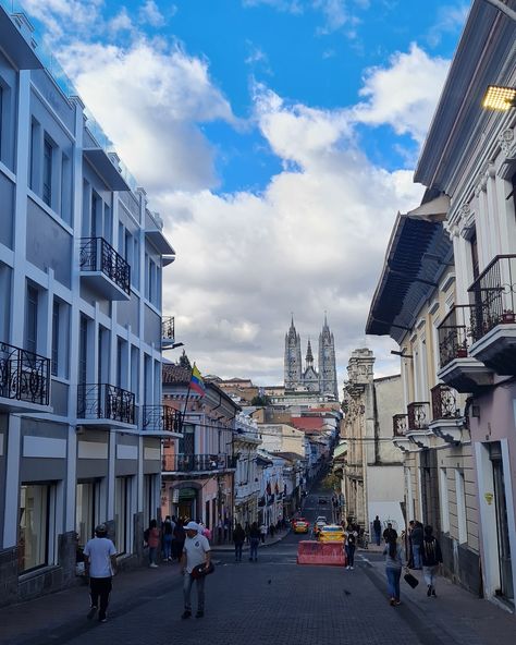 Quito, Ecuador 🇪🇨 recs ✨ Heading to Quito soon? Here are some of the top things to do in the capital city of Ecuador, one of the most underrated destinations we’ve ever been to. 1. Climb the Basilica Del Voto Nacional ⛪️ 2. Go to the Middle of the World (equator) 📍 3. Walk around the Old Town 🚶‍♀️ 4. Take a day trip to Mindo 🦋 5. Eat as much chocolate as you want!!! Ecuadorian chocolate >>>> 🍫 6. Explore the Botanical Gardens 🌺 For more, click on the link in our bio for our latest blog pos... Ecuador Aesthetic, Mindo Ecuador, Quito Ecuador, Quito, The Capital, Capital City, Ecuador, Day Trip, Botanical Gardens