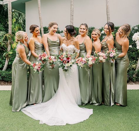 Light Green Bridesmaid Dresses, Green Satin Bridesmaid Dresses, Bridesmaid Dresses Dusty Sage, Silk Bridesmaid Dresses, Wedding Color Pallet, Sage Bridesmaid Dresses, Sage Green Dress, Sage Green Bridesmaid Dress, Green Themed Wedding