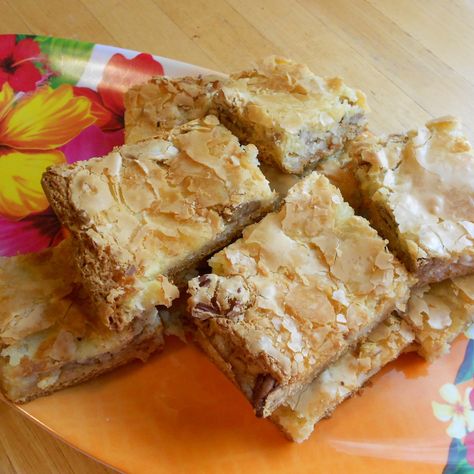 Texas Gold Bars Texas Gold Bars, Texas Gold, Cookie Deserts, Lemon Squares, Baking Sweets, World Recipes, Yummy Sweets, Different Recipes, Dessert Bars