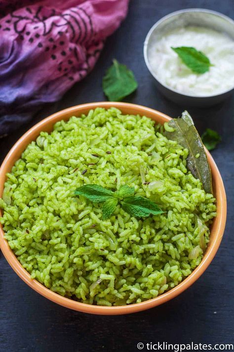 Rice Recipes For Lunch, Recipe To Cook, Coconut Quinoa, Lunch Box Recipe, Coconut Rice Recipe, Tasty Lunch, Mango Coconut, Coconut Rice, Lunch Box Recipes