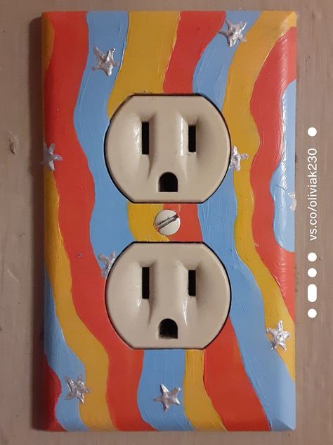 Cute Outlet Painting Ideas, Painted Bedroom Door Ideas, Cute Wall Painting Ideas Aesthetic, Painting Outlet Covers Ideas, Outlet Cover Painting Ideas Aesthetic, Light Switch Covers Diy Paint Easy, Painting Ideas For Your Room, Light Switch Painting Ideas Easy, Cute Door Painting Ideas Bedroom