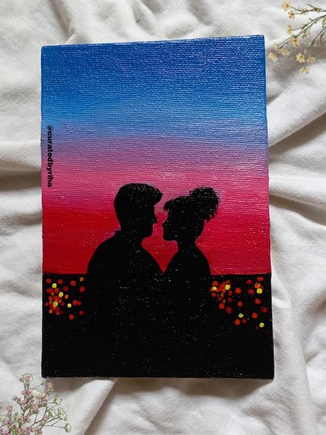 Aesthetic silhouette couple painting💗👥 Couple Painting Silhouette, Canvas Painting For Husband Gifts, Couple Scenery Painting, Aesthetic Couple Gifts, Cute Couple Canvas Painting Ideas Easy, Canvas Painting Ideas Aesthetic Couple, Couple Shadow Drawing, Canvas Painting For Husband, Aesthetic Couple Painting