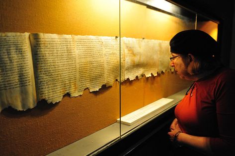 15 Surprising Facts About the Dead Sea Scrolls - Dead Sea Scrolls | Who Wrote the Dead Sea Scrolls? Bible Museum, Dead Sea Scrolls, Niv Bible, Hebrew Bible, Archaeological Discoveries, Bible Devotions, Surprising Facts, Dead Sea, Books Of The Bible