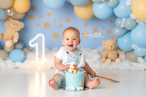 Blue Teddy Bear Cake, Teddy Bear Cake Smash, Bear Cake Smash, Smash Cake Photos Boy, Smash Cake Decoration, 1st Bday Photoshoot, Cake Bear, Baby Photography Poses, Cake Smash Theme