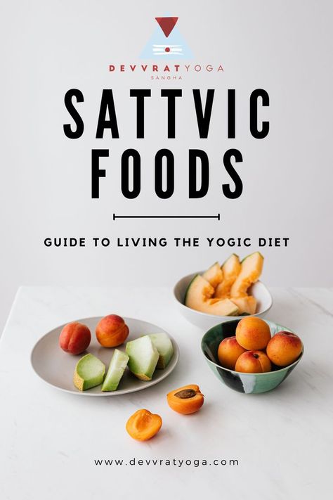 Yoga does not categorize food into carbohydrates, proteins, or fats. Instead, it is classified according to the impact the food has on the body and mind. There are three types: Sattva, Rajas and Tamas. A portion of Sattvic food makes you feel light, energetic and enthusiastic. Sattvic Diet, Menstruation Cycle, Cycle Syncing, Simple Meals, Hormone Balance, Vegan Cooking, Keto Meal Plan, Fat Fast, Cookbook Recipes